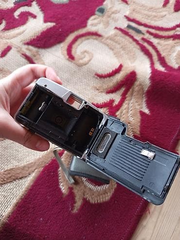 duymə kamera: Polaroid 636 Closeup və Samsung Fino 20 DLX fotoaparat dəsti - — 3