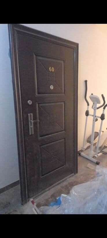plastik qapılar işlənmiş: İşlənmiş Giriş qapısı 90x230 sm Zəmanətsiz, Ödənişli quraşdırma, Ünvandan götürmə — 3