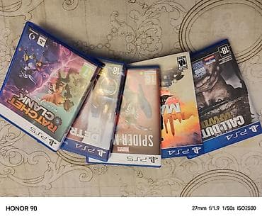 dirnaq uzadan lak: PlayStation 5 Slim (CFI-2000A) – diskli versiya, Yaponiya — 5