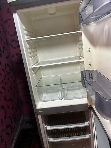 2 qapılı Biryusa Soyuducu Satılır, rəng - Gümüşü