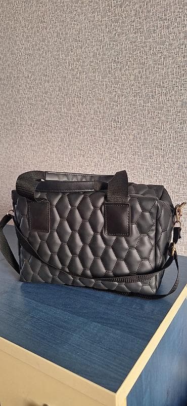 Qara rəngli qultu və naxışlı suni dəri çanta - Material: quilted