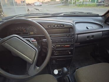 qadınlar ucun maşınlar: LADA Samara sedan – qara rəngdə, aerodinamik arxa spoylerli — 5