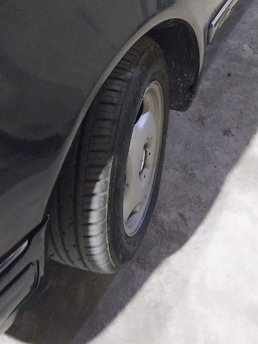 bmw e 39: Mercedes-Benz E 240: 2.4 l | Sedan — 8