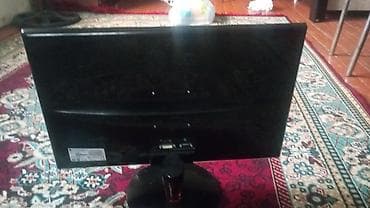 komputer dest: LG LCD monitor - Təxmini diaqonal: 20–22 düym (16:9 geniş ekran) - — 3
