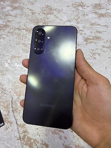 iphone pro max: Samsung Galaxy A17, 256 GB, rəng - Qara, Face ID — 4