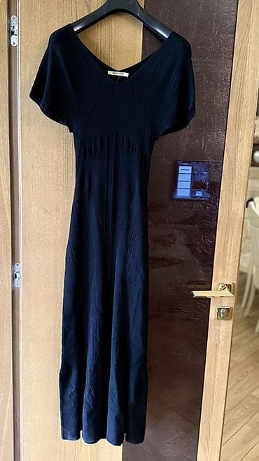 Qara trikotaj uzun don - Rəng: tünd qara - Model: V-yaqlı, qısa qol