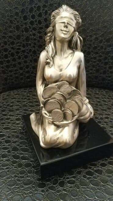 heykelcikler: Покрытие серебром богиня богатства статуетка
Имеется проба.!!! — 1