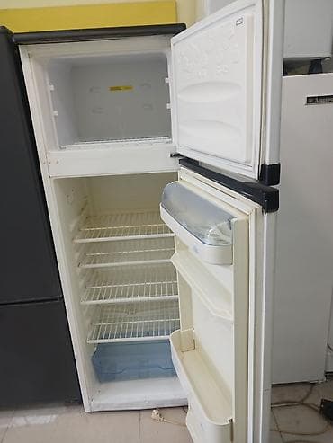 işlenmiş soyuducu: İşlənmiş 2 qapılı Beko Soyuducu Satılır, rəng - Ağ, Təkərli — 3