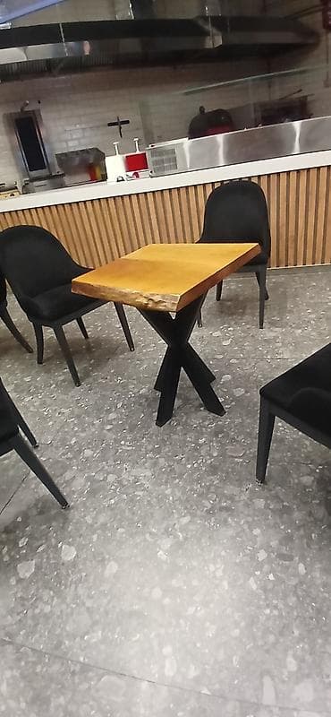 stul bar: Stullar ilə, Kvadrat masa — 7
