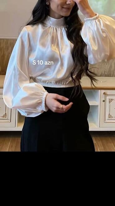 ağ qadın köynəyi: Satılır ikinci əl geyimlər — 1