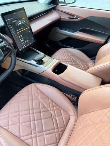 kohne guneşlide heyet evleri: Changan Qiyuan A05: 1.5 l | 2024 il 70750 km Sedan — 8