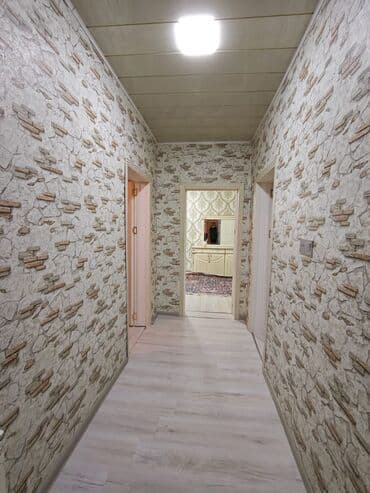 Lincoln: Xırdalanda 3 otaqlı həyət evi satılır. - Plan: Ev orta temirli geniş — 4