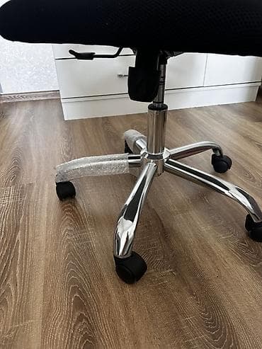 kreslo tek: Erqonomik ofis kreslosu – qara rəng - Nəfəsalan mesh arxa hissə — 2
