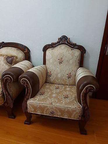 Divan və kreslo dəstləri: İşlənmiş, Klassik divan, 2 kreslo, Divan, Bazasız, Açılmayan — 3