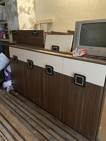Düz TV altlığı, Polkalı, Laminat — 2