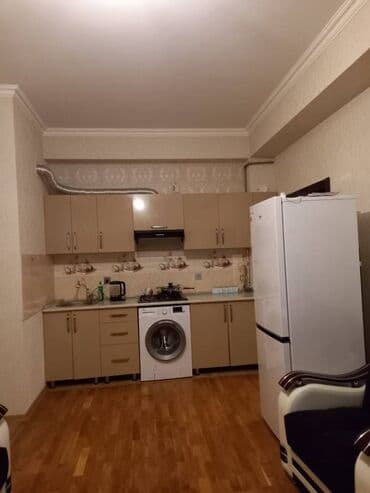naxcıvanda gunluk kirayə evlər: Sumqayıt,9cmkrda,Krstal Abşeronda,16 mərtəbəli binanın 14cü — 5