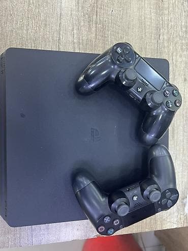 PlayStation 4 Slim oyun konsolu - Rəng: Qara, kompakt Slim korpus -