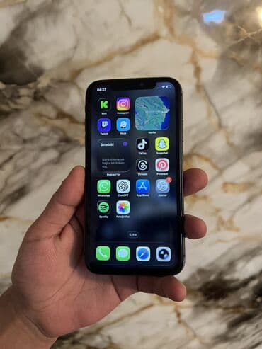 Bentley: IPhone 11, 64 GB, Jet Black, Face ID — 3