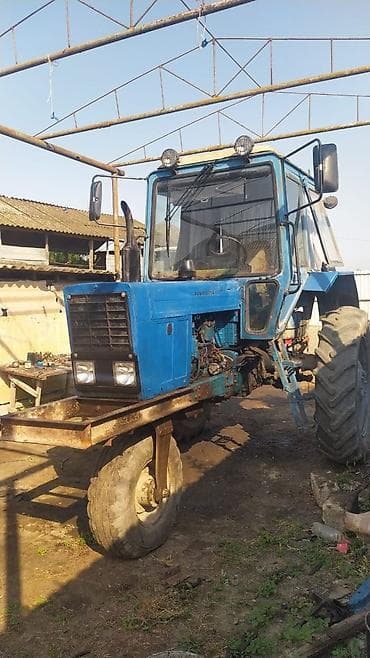 traktor lapeti satilir: Salam. Mtz80 satılır. Mator yeni yığılıb, Yanacaq nasosu yeni stent — 1