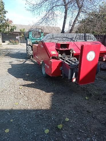 ucuz avto: Kuhn FX 129 kvadrat pres (saman/ot bağlama maşını) - Traktora qoşulan — 1