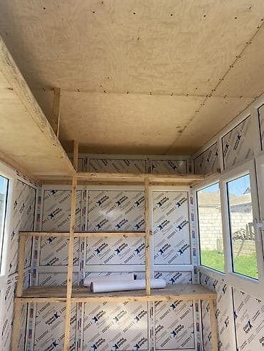 киоск: Satış köşkü / ticarət vitrini - Ölçü: 3 metir uzunluq) x 2 m (eni) x — 8