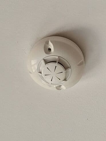 mağaza icarəyə verilir: Salam. Şəhərin tam mərkəzində ideal vəziyyətdə obyekt icarəyə verilir — 3