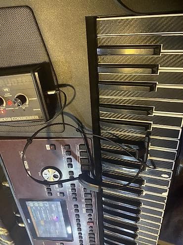 Korg Pa700 Oriental professional arranger klavyesi tecılı satılır oz