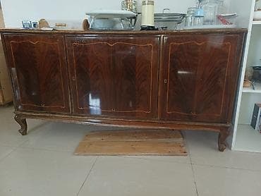 Antik ağac bufet/servant - Material: Təbii ağac (şirəli tünd qəhvəyi