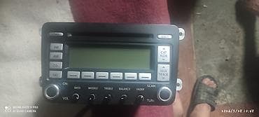 volkswagen автомат: Volkswagen orijinal avtomobil maqnitofonu – CD changerli RCD200/RCD300 — 1
