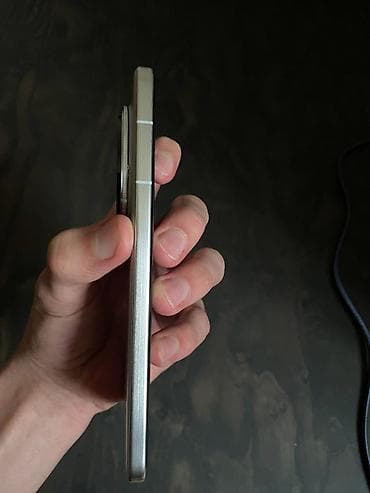 printer rengleri: Vivo X200 Pro, 256 GB, rəng - Sarı — 3