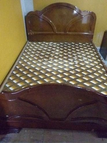 gen: Yataq otağı dəsti - Material: Taxta, parlaq lak örtüklü - Komplekt — 2
