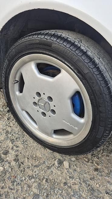 qazel teker: 225/45 ZR17 94W ölçülü. 3 eded tekerdi 1 i desildi deye deyisdim — 4