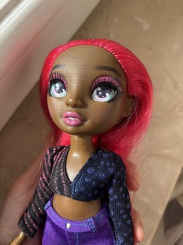 oyuncaq tramvaylar: Кукла Rainbow High Не шарнирная,серия OPP Состояние отличное Висота — 2