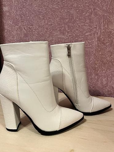 ayqqabi: Ağ bot, keyfiyyətli almaniya istehsalı — 2