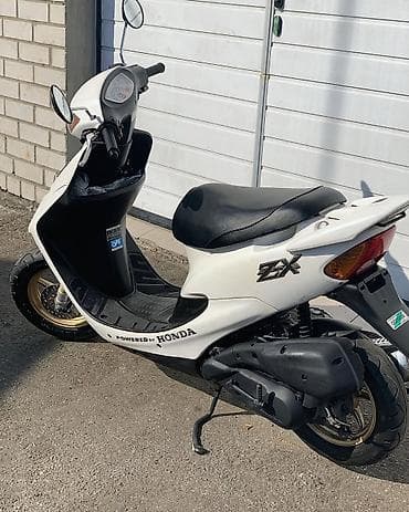 changan benni kreditle: Honda Dio ZX scooter - Model: Honda Dio ZX (AF35 seriyası loqosu — 4