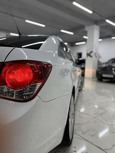 Мототранспорт: Chevrolet Cruze: 1.4 л | 2012 г. 305000 км Седан — 4