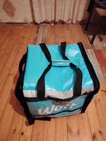 Avtoservis avadanlıqları: Wolt kuryer çantası – izotermik çatdırılma üçün. Xüsusiyyətlər: - — 4