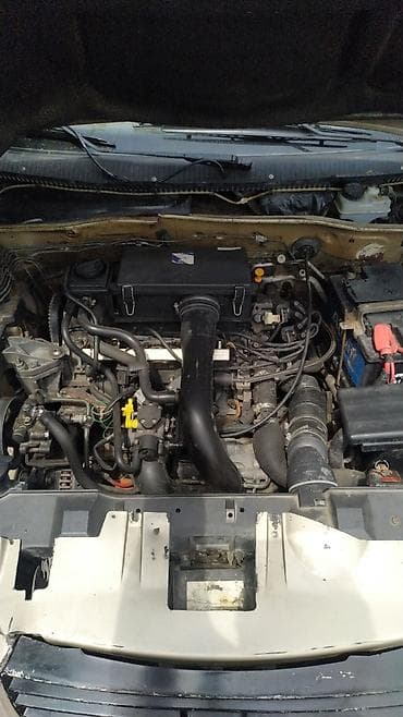 zapi satisi: Avtomobil: IKCO Samand (sedan) Xüsusiyyətlər: - Kuzov: 4 qapılı — 6