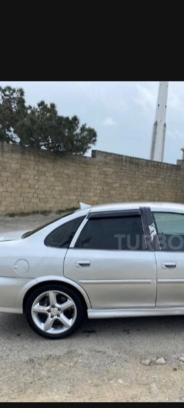 Salam disk təkər satlir 5 bolt 17 qiymət 700 deyilir razılaşmaq olar