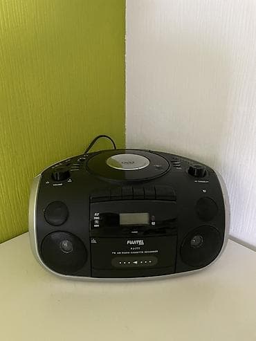 Fujitel FJ-777 – FM/AM radio, kaset yazıcı və CD pleyer bir yerdə olan — 1
