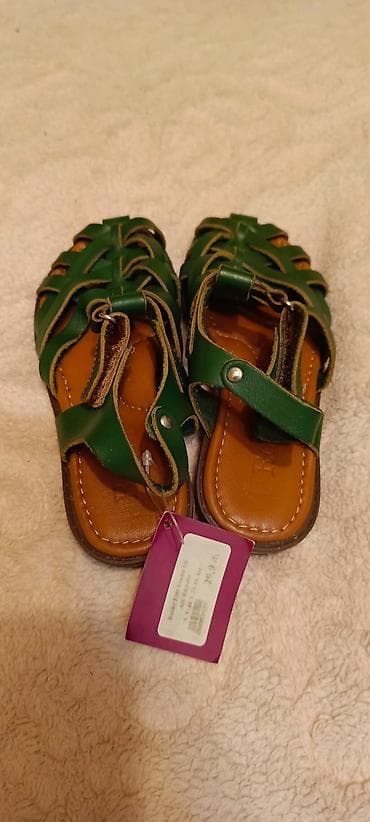 basanojka: Uşaq sandalığı - Model: hörgü dizaynlı, açıq burunlu - Rəng: tünd — 2