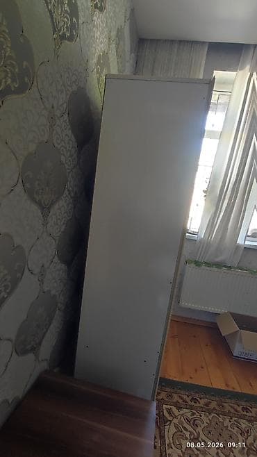 şkaflar ucuz: Şüşə vitrindən ibarət dekorativ dolab - Material: ağ laminat korpus — 6
