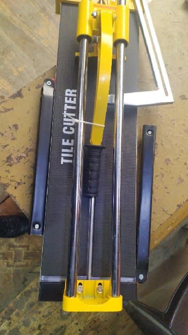 divar kesen aparat: Kafel kəsən stanok — 3