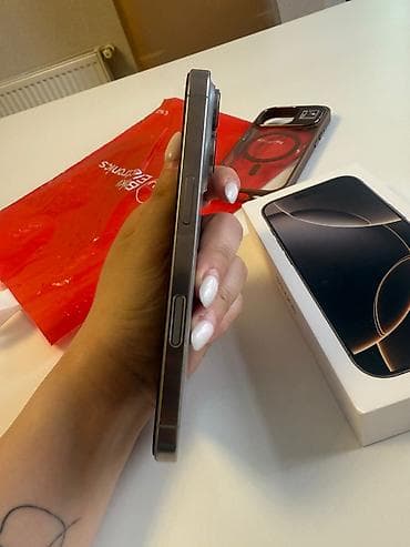 13 pro plus: IPhone 16 Pro, 256 GB, Natural Titanium, Face ID — 3