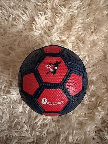 Məhsul: Mini futbol topu “Athlitech” - Rəng: qara–qırmızı panellər -