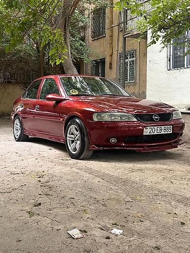 Opel Vectra: 1.6 l | 1999 il 400678 km Sedan