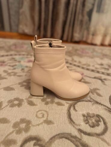 şalvar ustu koftalar: Bej rəngli qadın qısa çəkmələr - Model: topuğa qədər, yuvarlaq — 2