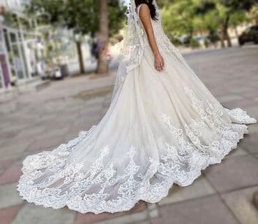 yaşıl qadın ətəkləri: 150-200-300 Gelinlikleri bağlandığımız üçün satırıq. Türkiye — 6