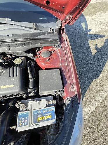 opel astra j: Hyundai i30: 1.6 l | 2007 il Hetçbek — 4