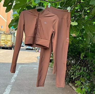 pupa ideal face: Alo qadın idman dəsti – rib-texturalı, elastik və yüngül parça. Dəst — 7